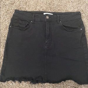 Black frayed denim skirt